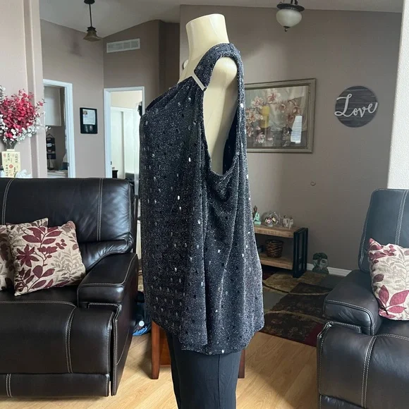 Avenue shiny black sleeveless blouse-size 26/28-NWT - Picture 3 of 10